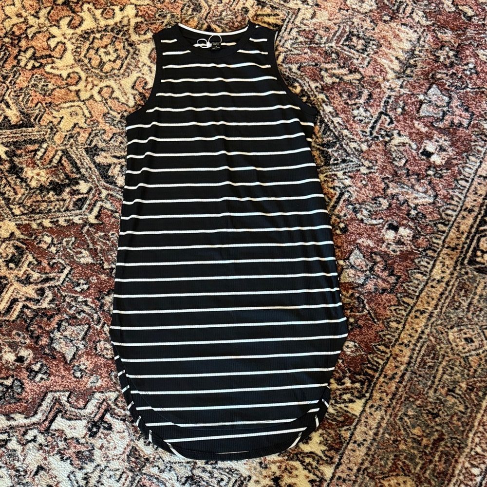 Black & White Striped Sleeveless Midi Dress